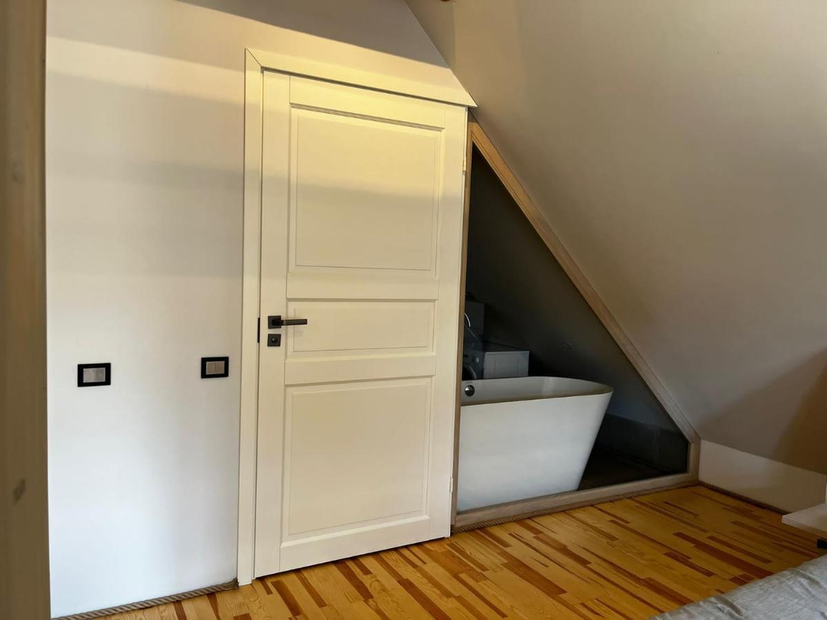 Kk Apartment Ventspils Esterno foto